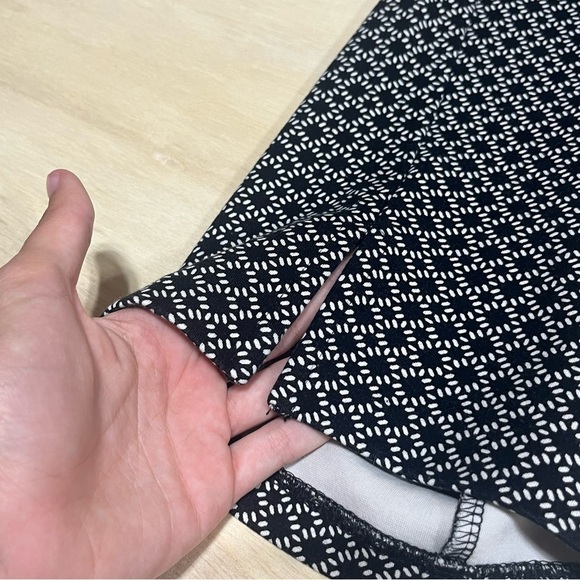 XL Capri Black and White Pattern Pants Liz Claiborne Lori Women’s Bottoms - Picture 5 of 8